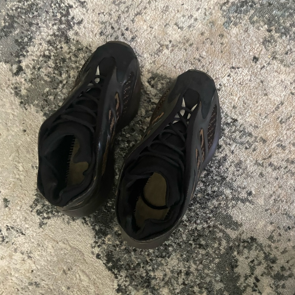 Yeezy 700 V3 Clay Brown